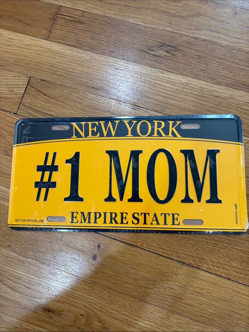 #1 MOM New York Empire State Decorative License Plate - Yellow and Black